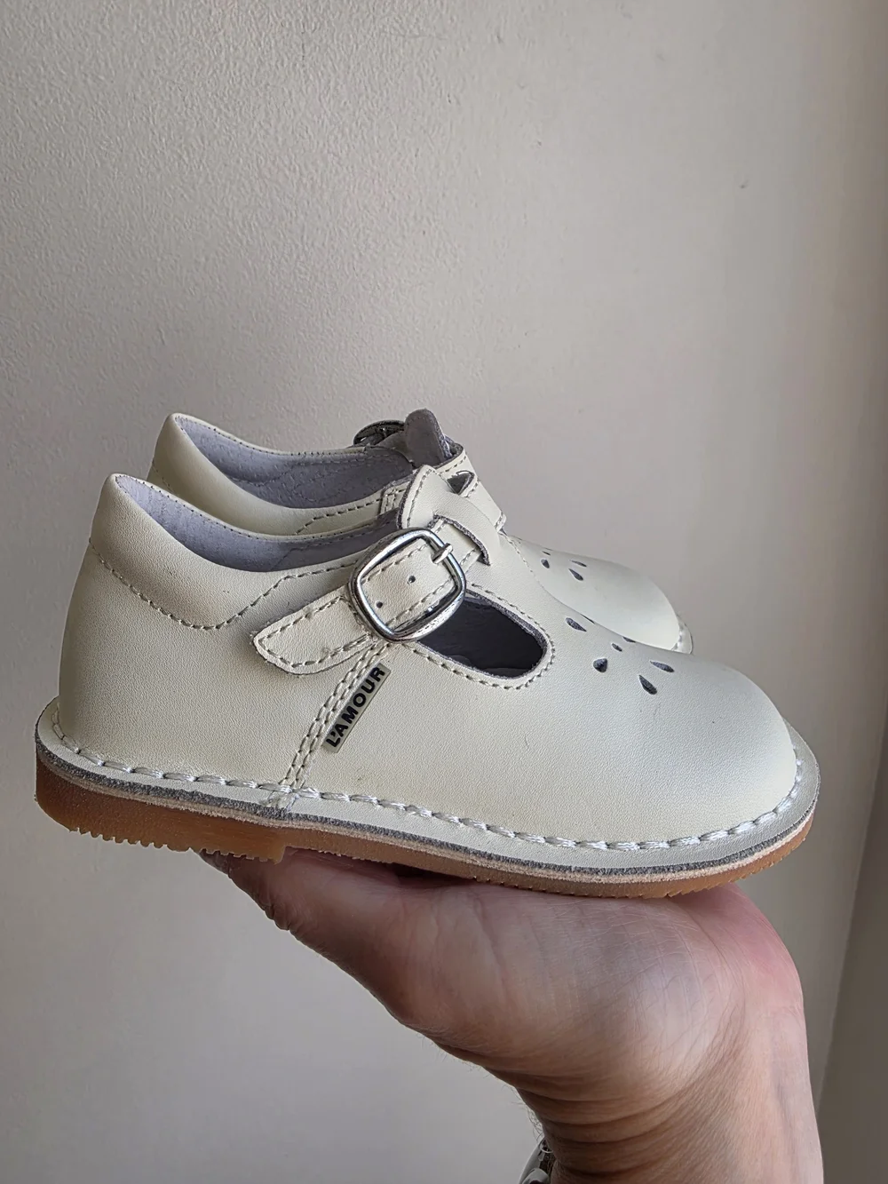 L'Amour Joy 751 Leather T-Strap Mary Jane Shoes Toddler Sz 8 Cream Ivory